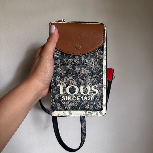 Tous Handbags - Tous Crossbody Bag For Daily Use. Match whit Sport, Casual outfits.